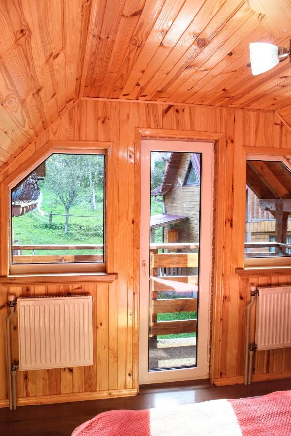 Cottage "Karpatske Shale" ยาเรมชา ภายนอก รูปภาพ