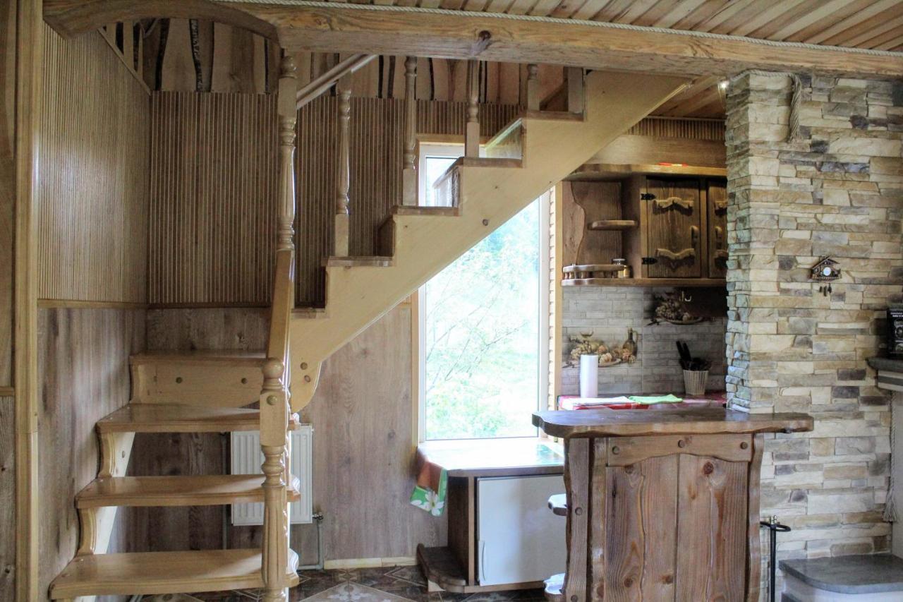 Cottage "Karpatske Shale" ยาเรมชา ภายนอก รูปภาพ